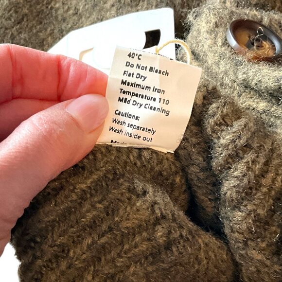 NWT Commense Double Breasted Crop Cardigan Brown Size Medium M V Neck - Picture 10 of 10